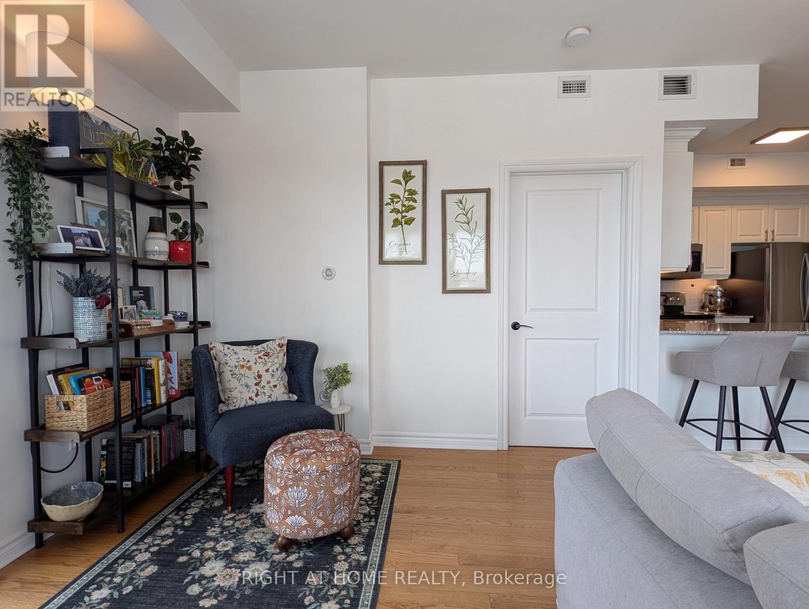 1804 - 70 Landry Street, Ottawa, Ontario  K1L 0A8 - Photo 17 - X12823996