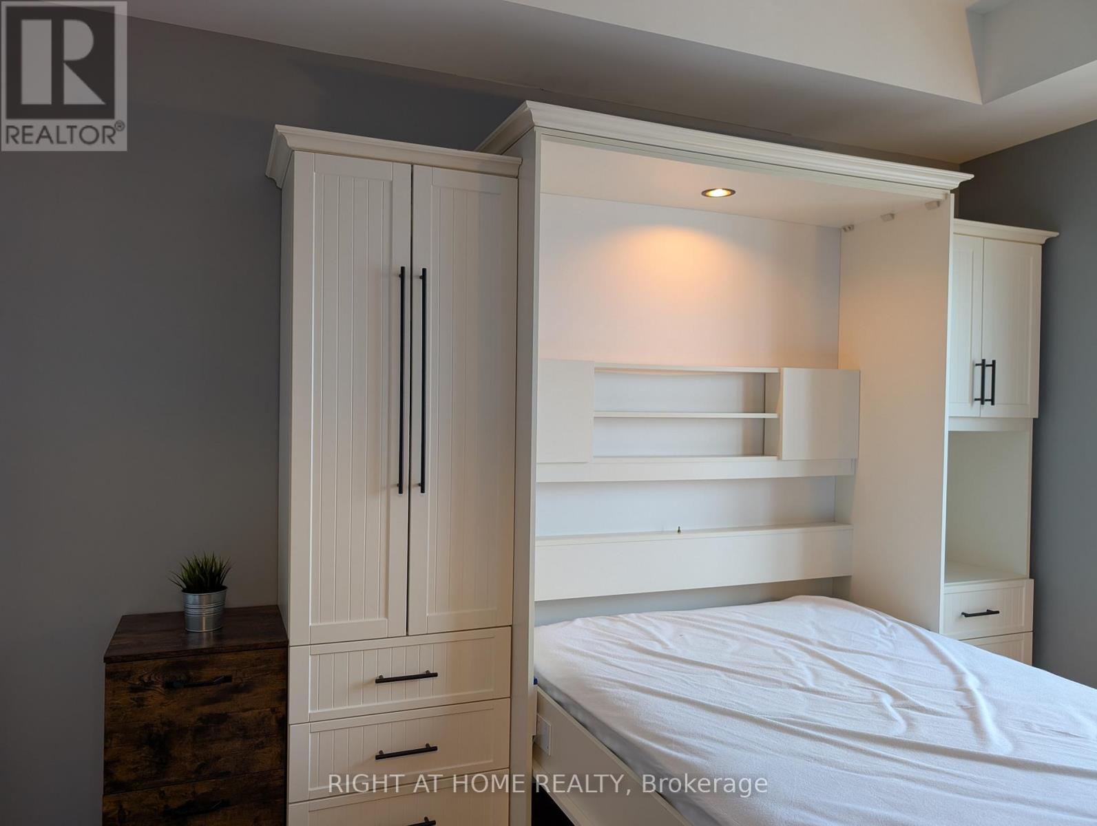 1804 - 70 Landry Street, Ottawa, Ontario  K1L 0A8 - Photo 28 - X12823996