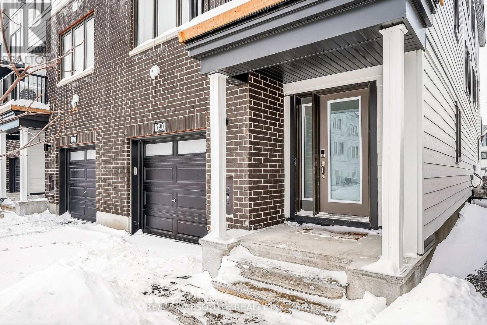 790 Kinstead Private, Ottawa, Ontario  K2S 3B3 - Photo 3 - X12824022