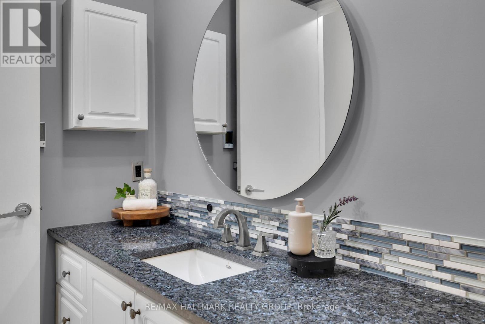 203 - 260 Besserer Street, Ottawa, Ontario  K1N 1J3 - Photo 23 - X12824052