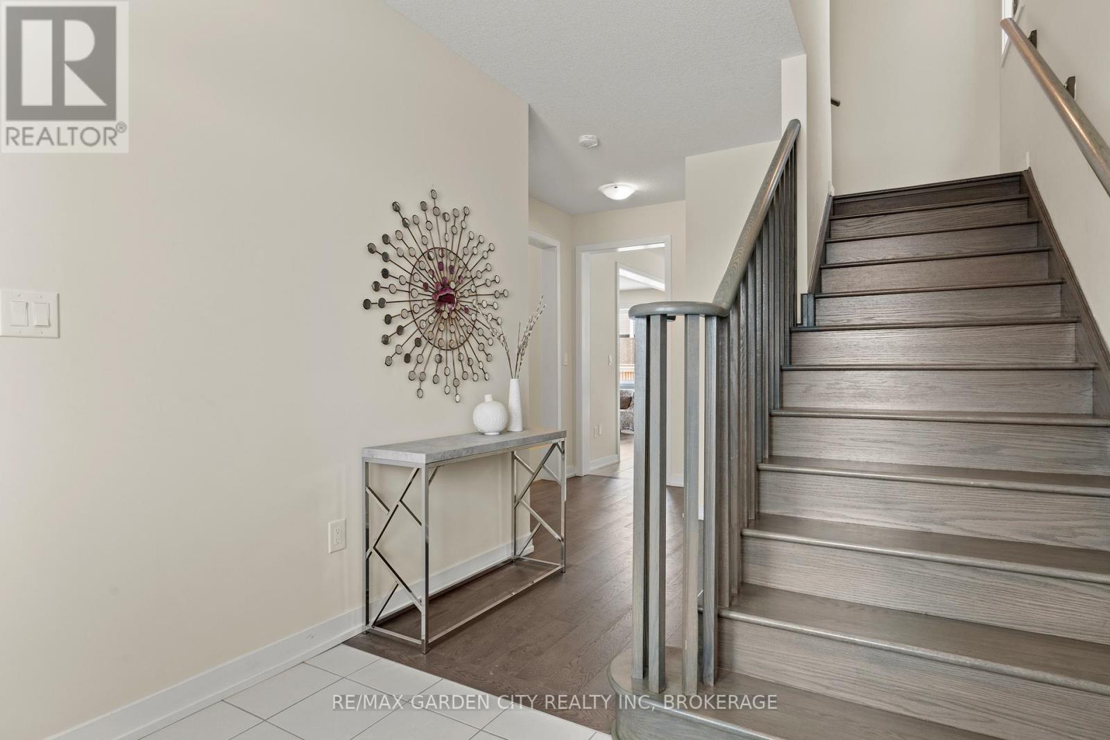 141 Higgins Avenue, Thorold, Ontario  L3B 5N5 - Photo 5 - X12824032