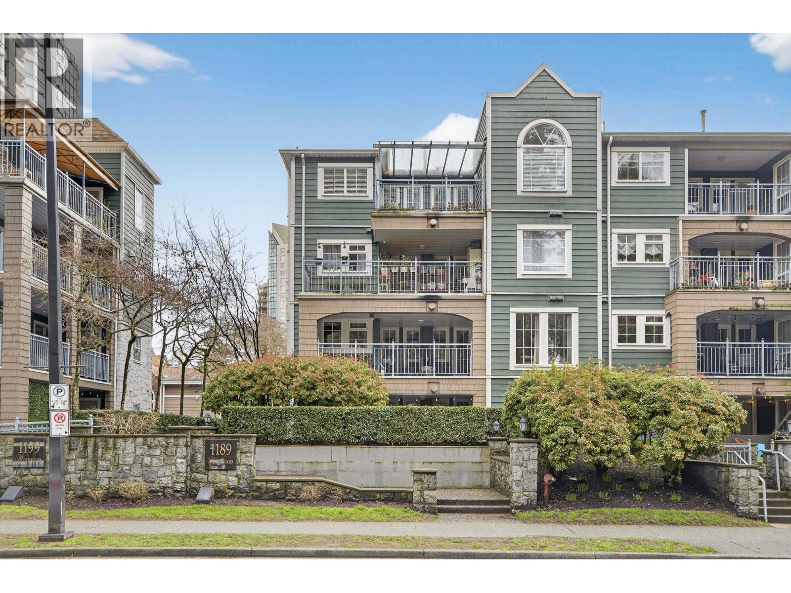 213 1189 WESTWOOD STREET, Coquitlam, British Columbia