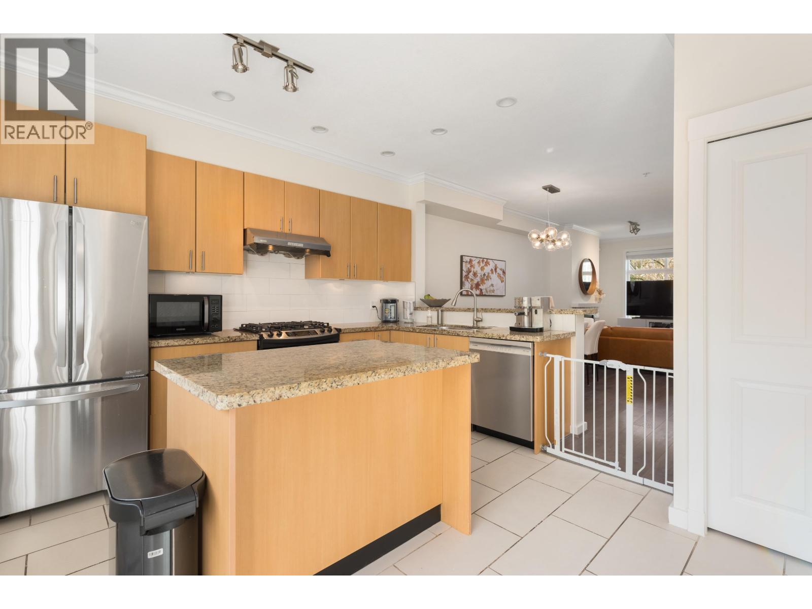 319 W 59th Avenue, Vancouver, British Columbia  V5X 1X3 - Photo 4 - R3093907