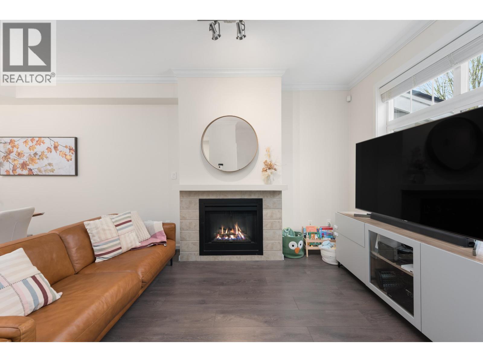 319 W 59th Avenue, Vancouver, British Columbia  V5X 1X3 - Photo 8 - R3093907