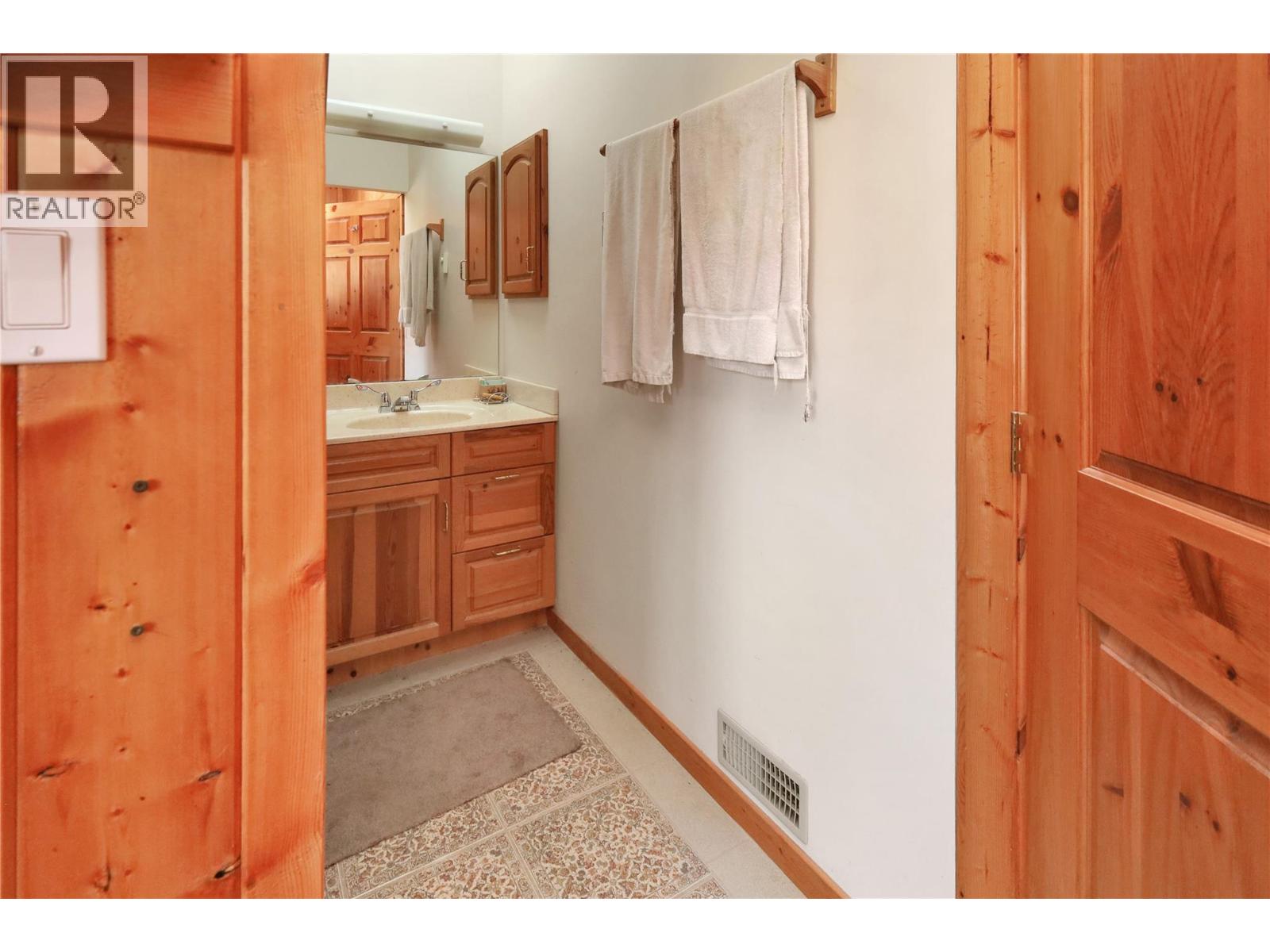 Lorem Ipsum Dolor S, Radium Hot Springs, British Columbia  V0A  - Photo 45 - DEMO28793529