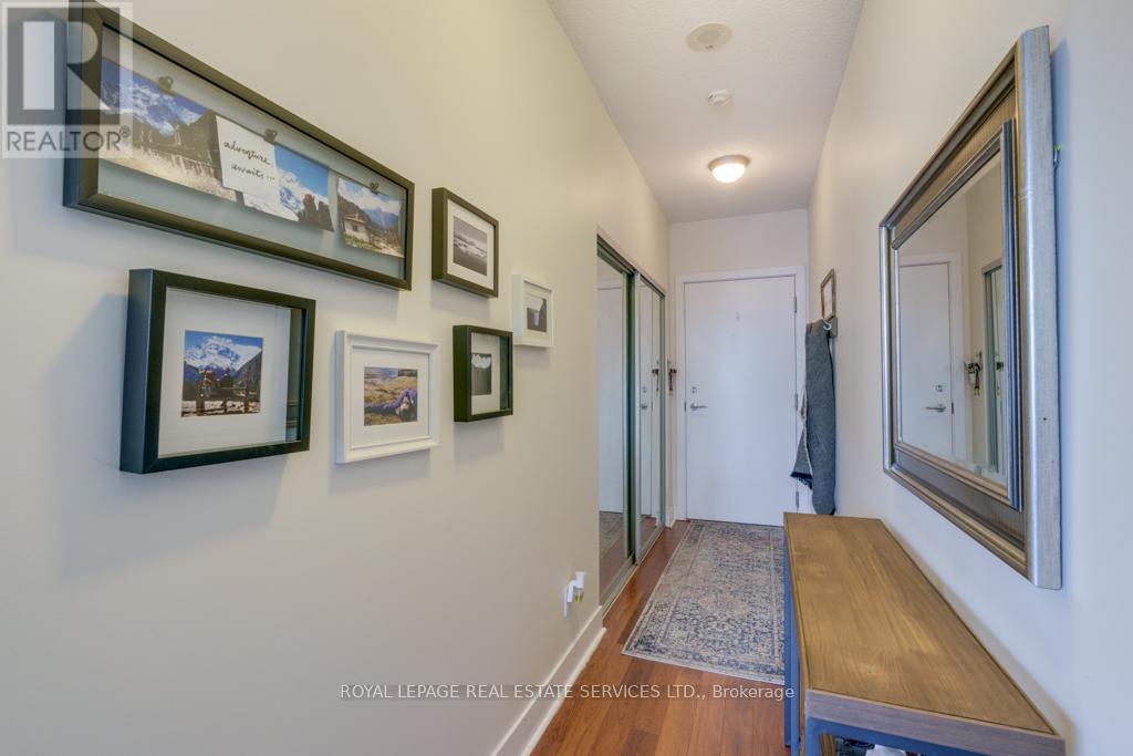 Lorem Ipsum Dolor Sit, Toronto, Ontario  M5V  - Photo 2 - DEMO29403664