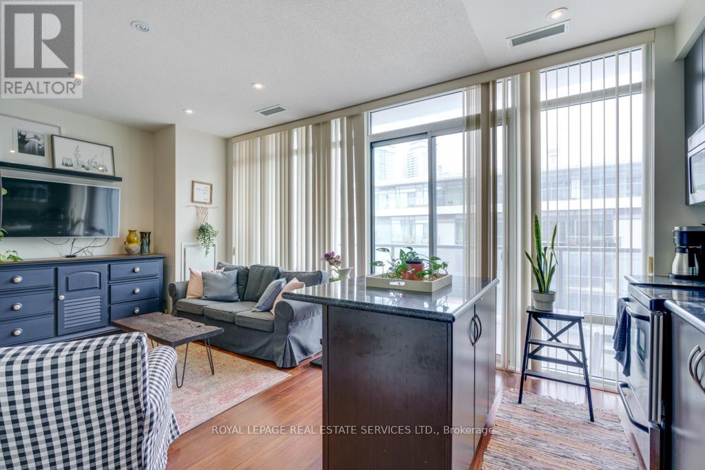 Lorem Ipsum Dolor Sit, Toronto, Ontario  M5V  - Photo 5 - DEMO29403664