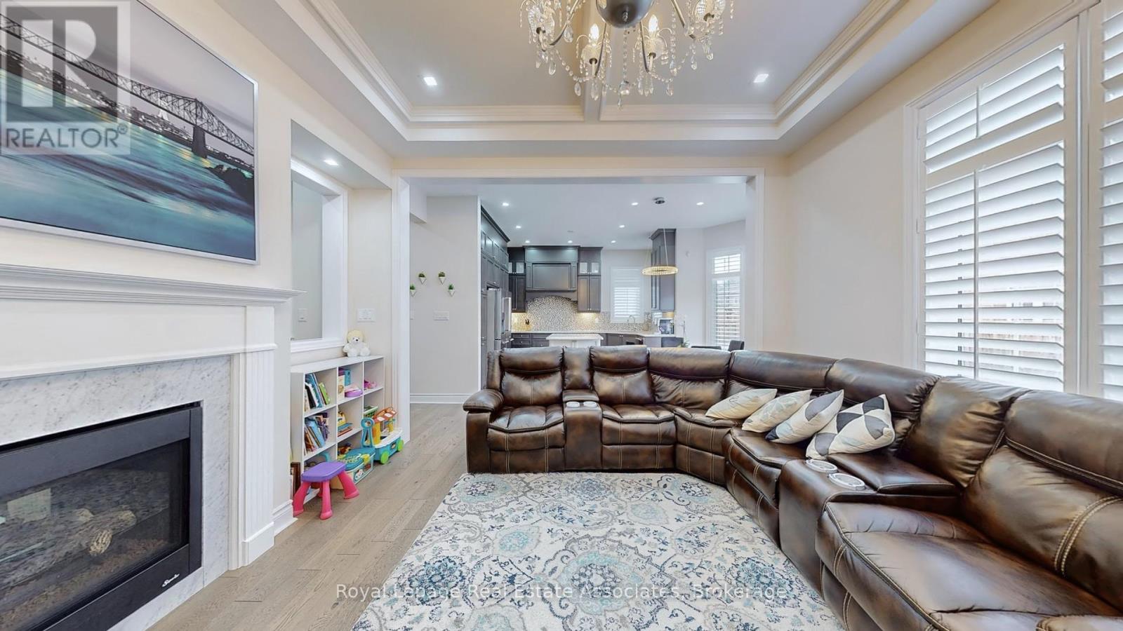 212 Niagara Trail, Halton Hills, Ontario  L7G 0H9 - Photo 10 - W12807296