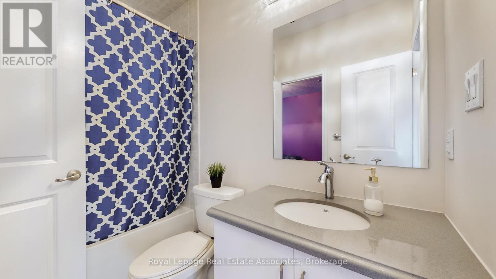 212 Niagara Trail, Halton Hills, Ontario  L7G 0H9 - Photo 37 - W12807296