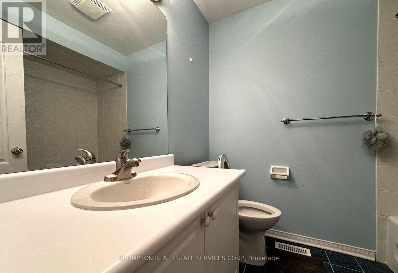 236 Everett Street, Markham, Ontario  L6E 1S9 - Photo 10 - N12823960