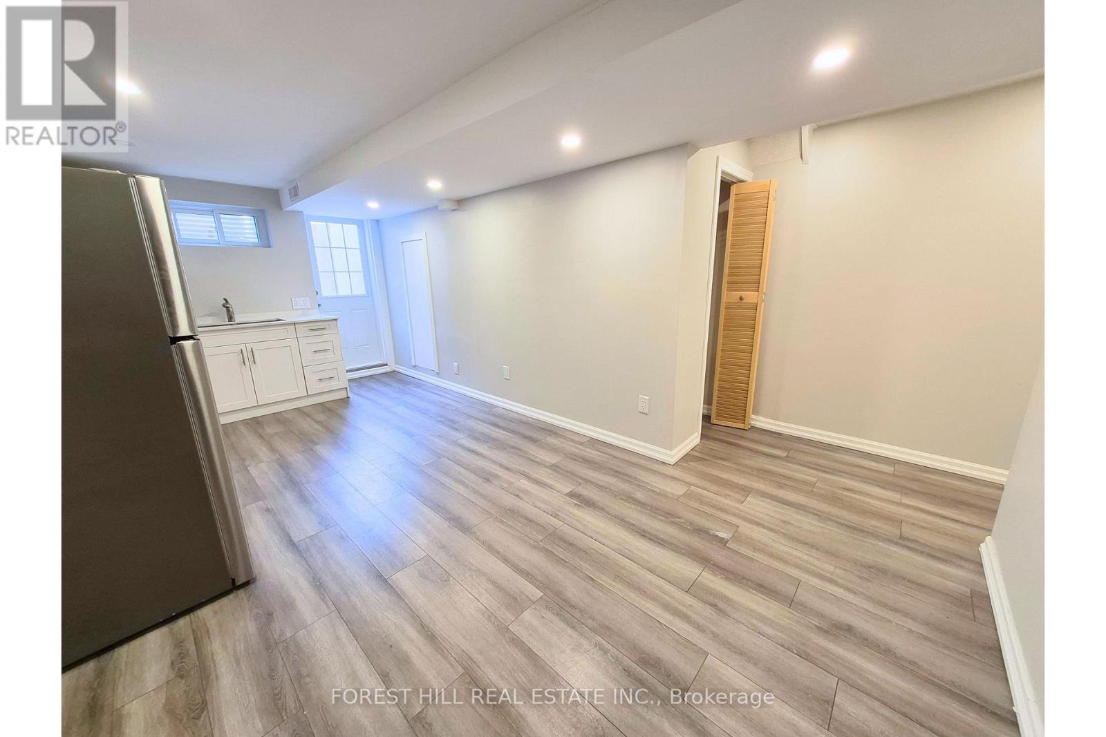 Bsmt - 136 Esther Crescent, Vaughan (Crestwood-Springfarm-Yorkhill), Ontario  L4J 3L4 - Photo 12 - N12823998