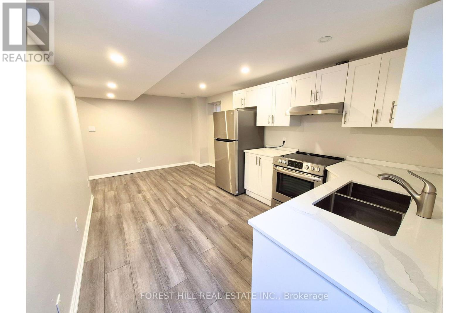 Bsmt - 136 Esther Crescent, Vaughan (Crestwood-Springfarm-Yorkhill), Ontario  L4J 3L4 - Photo 6 - N12823998