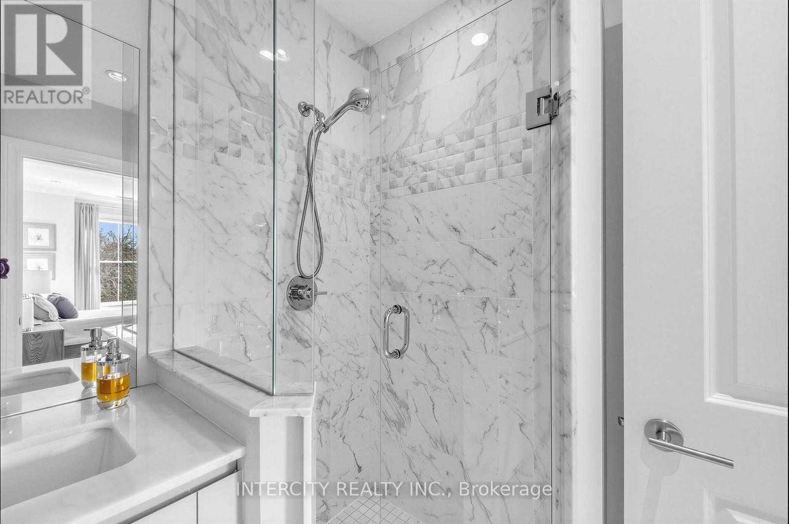 205 - 10360 Islington Avenue, Vaughan, Ontario  L0J 1C0 - Photo 13 - N12824006