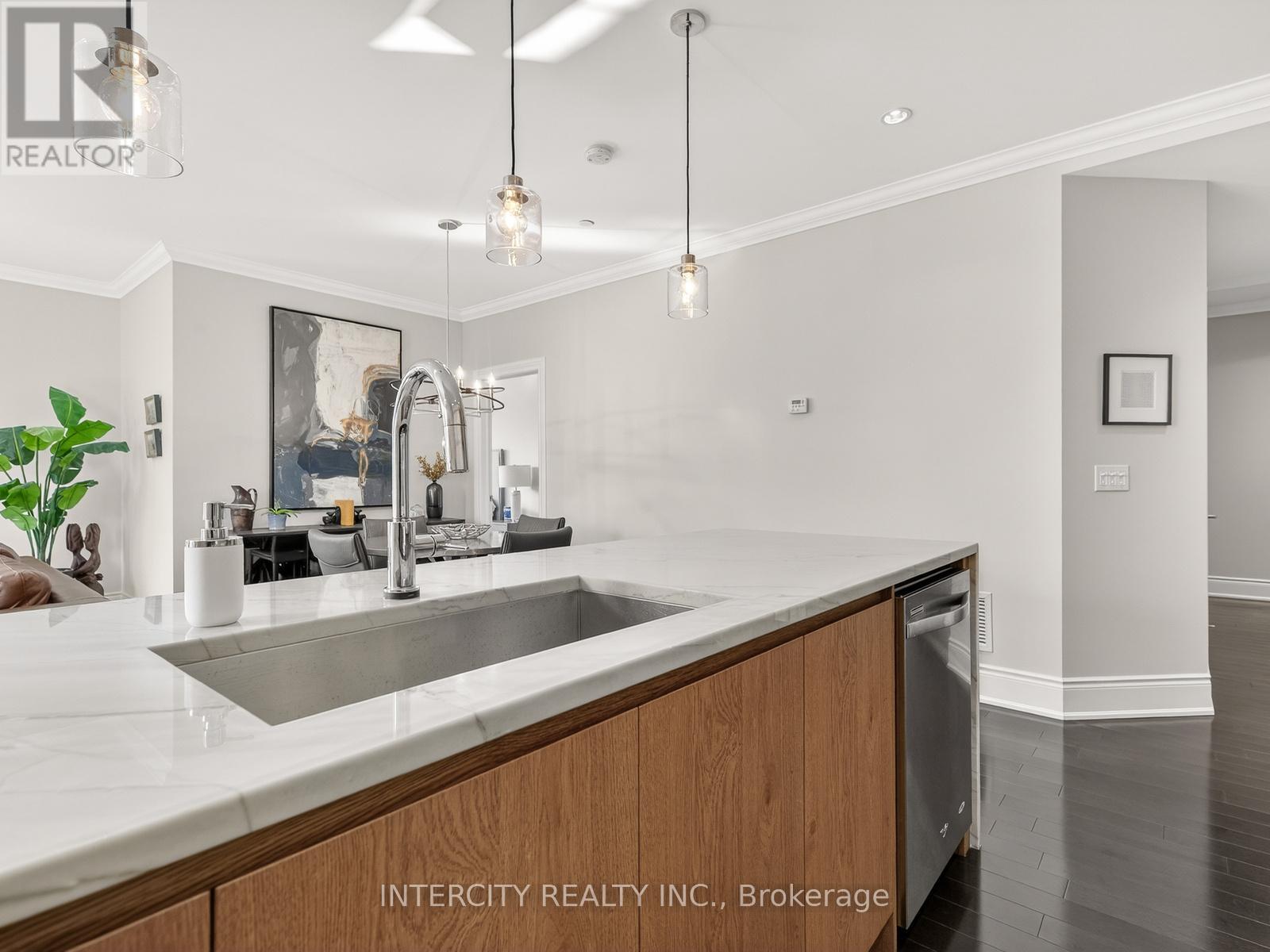 205 - 10360 Islington Avenue, Vaughan, Ontario  L0J 1C0 - Photo 6 - N12824006