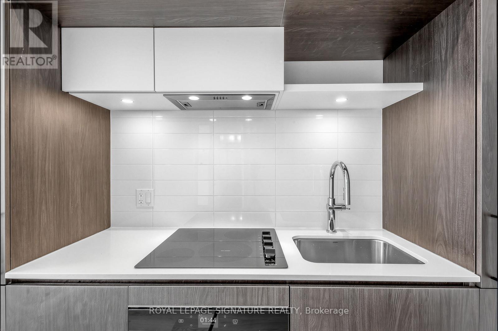 105 - 6 David Eyer Road, Richmond Hill, Ontario  L4S 0N5 - Photo 11 - N12824010