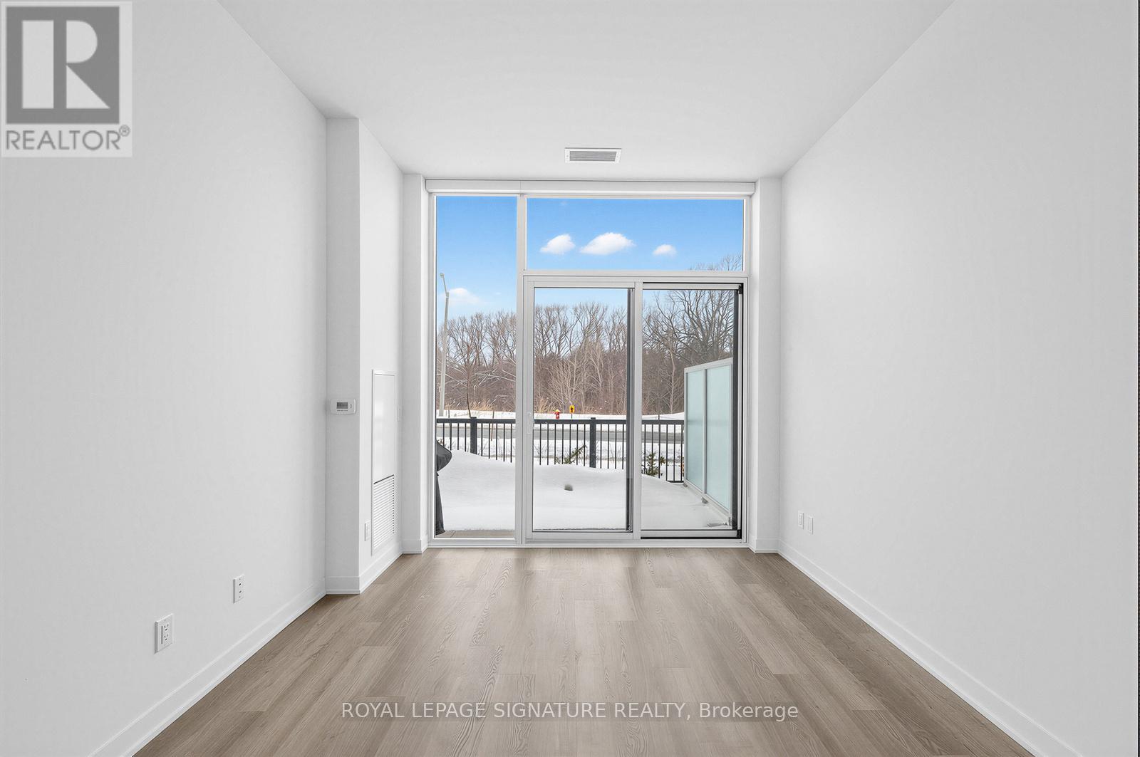 105 - 6 David Eyer Road, Richmond Hill, Ontario  L4S 0N5 - Photo 9 - N12824010