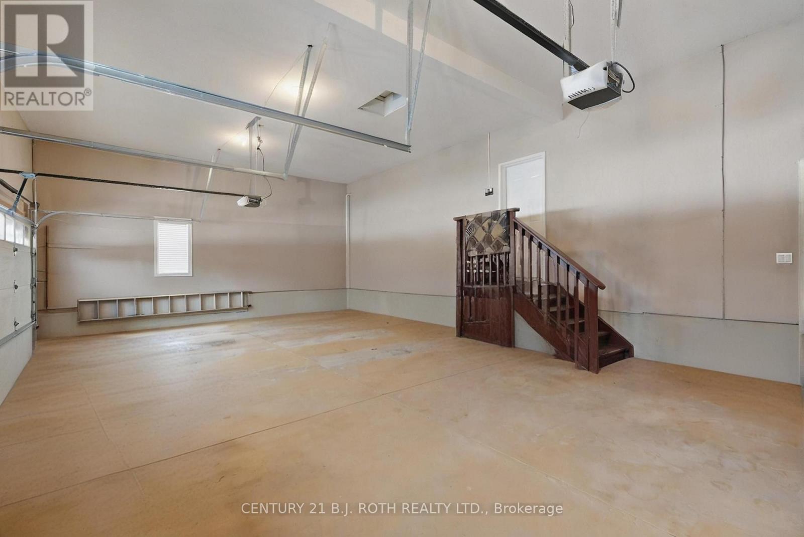 6 Lloyd Cook Drive E, Springwater (Snow Valley), Ontario L4M 4S4 - Photo 39 - S12824024