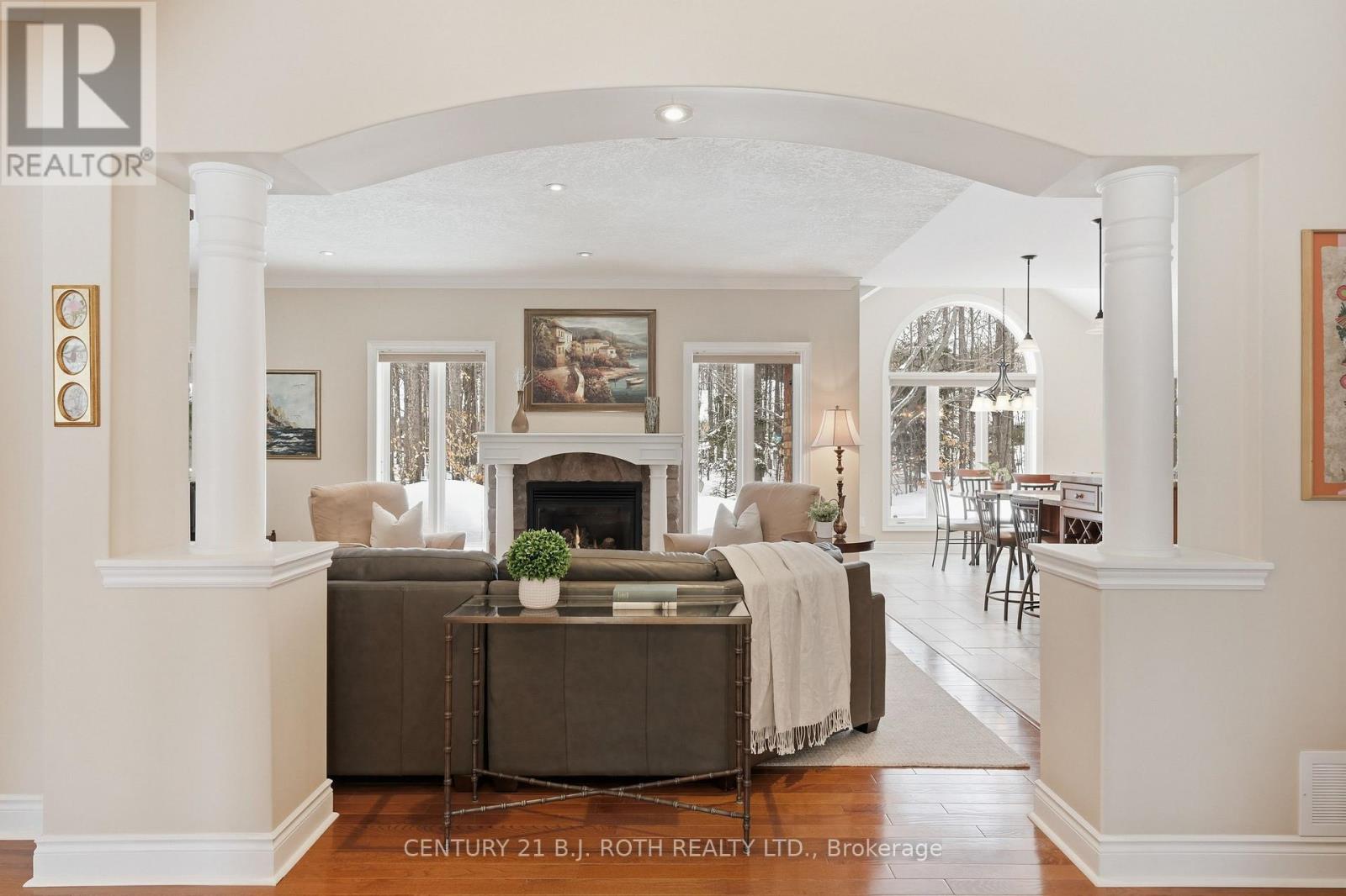 6 Lloyd Cook Drive E, Springwater (Snow Valley), Ontario L4M 4S4 - Photo 5 - S12824024