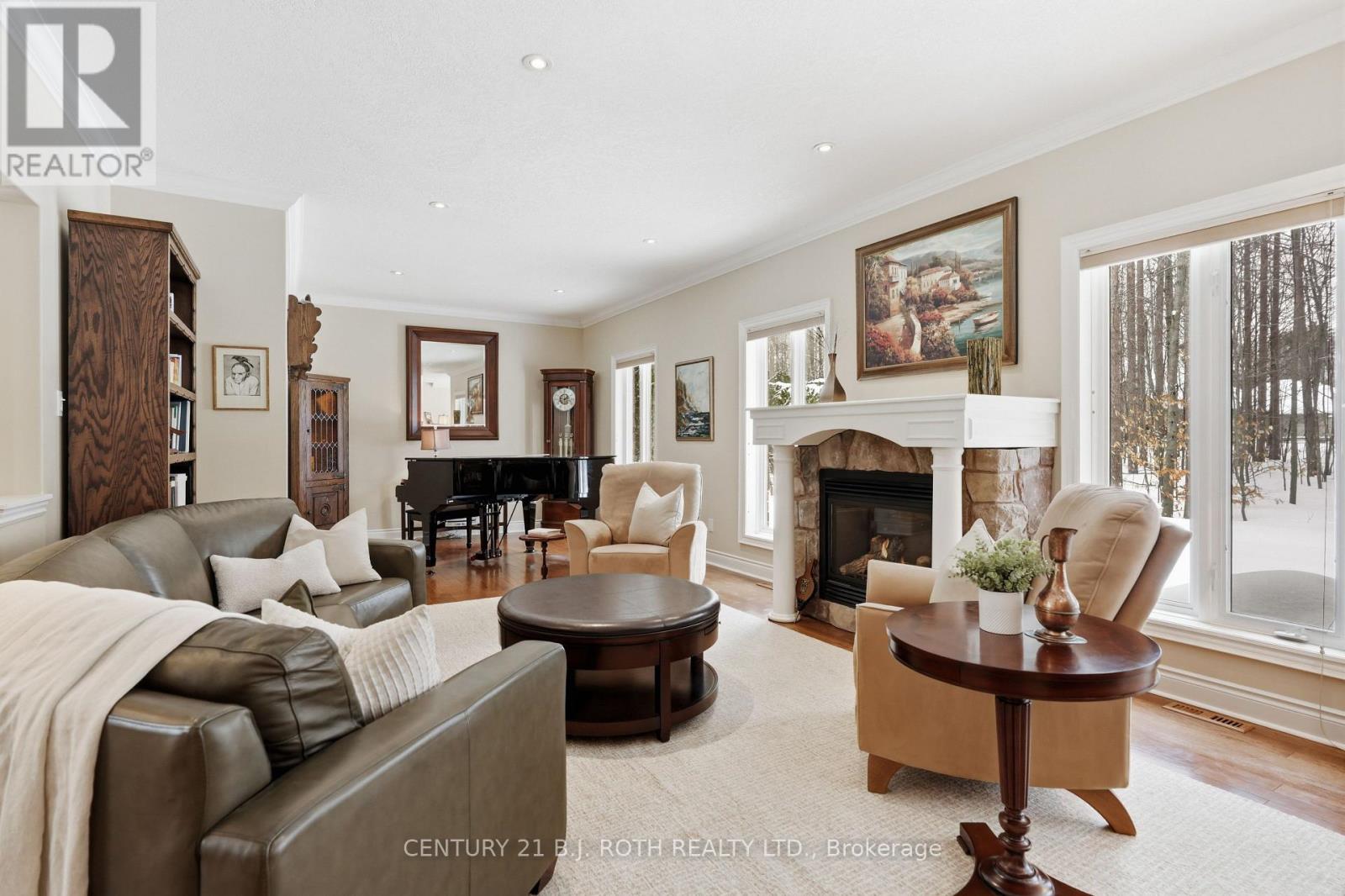 6 Lloyd Cook Drive E, Springwater (Snow Valley), Ontario L4M 4S4 - Photo 6 - S12824024