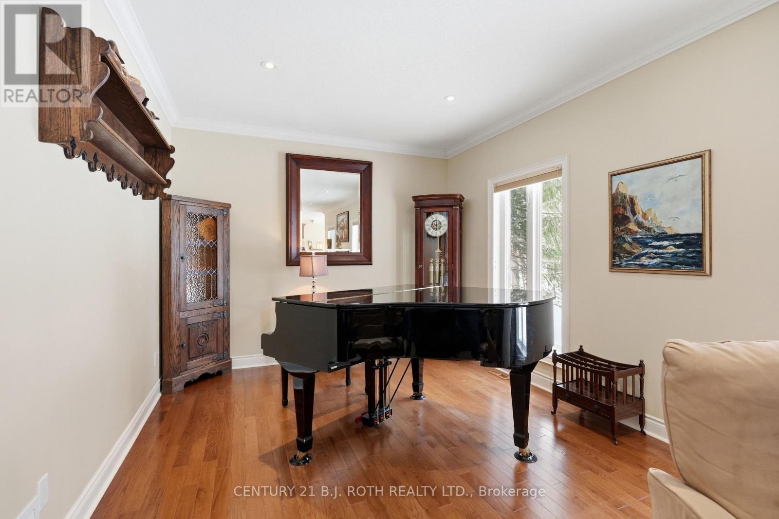 6 Lloyd Cook Drive E, Springwater (Snow Valley), Ontario L4M 4S4 - Photo 7 - S12824024