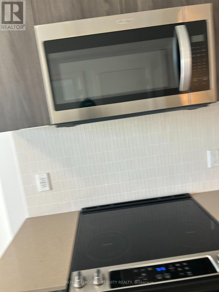 302 - 720 Whitlock Avenue, Milton, Ontario  L9E 2B5 - Photo 2 - W12823974