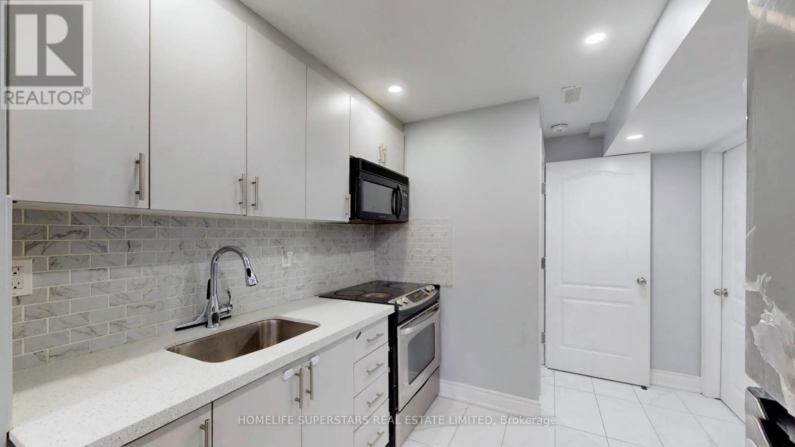 67 Bonnie Braes Drive, Brampton, Ontario  L6Y 0Y6 - Photo 19 - W12823990