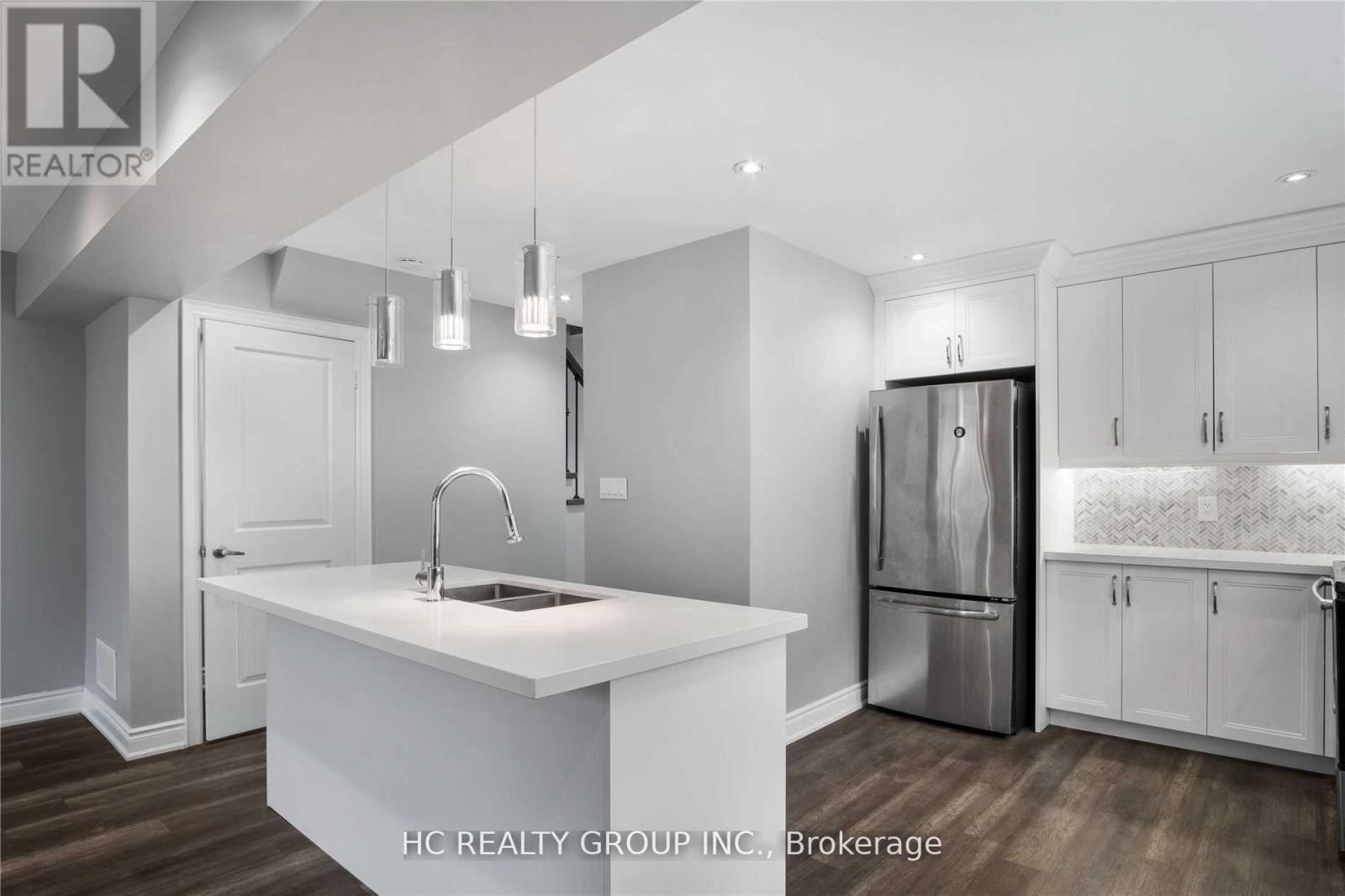 78 Orsett Street, Oakville, Ontario  L6H 2N9 - Photo 7 - W12824012