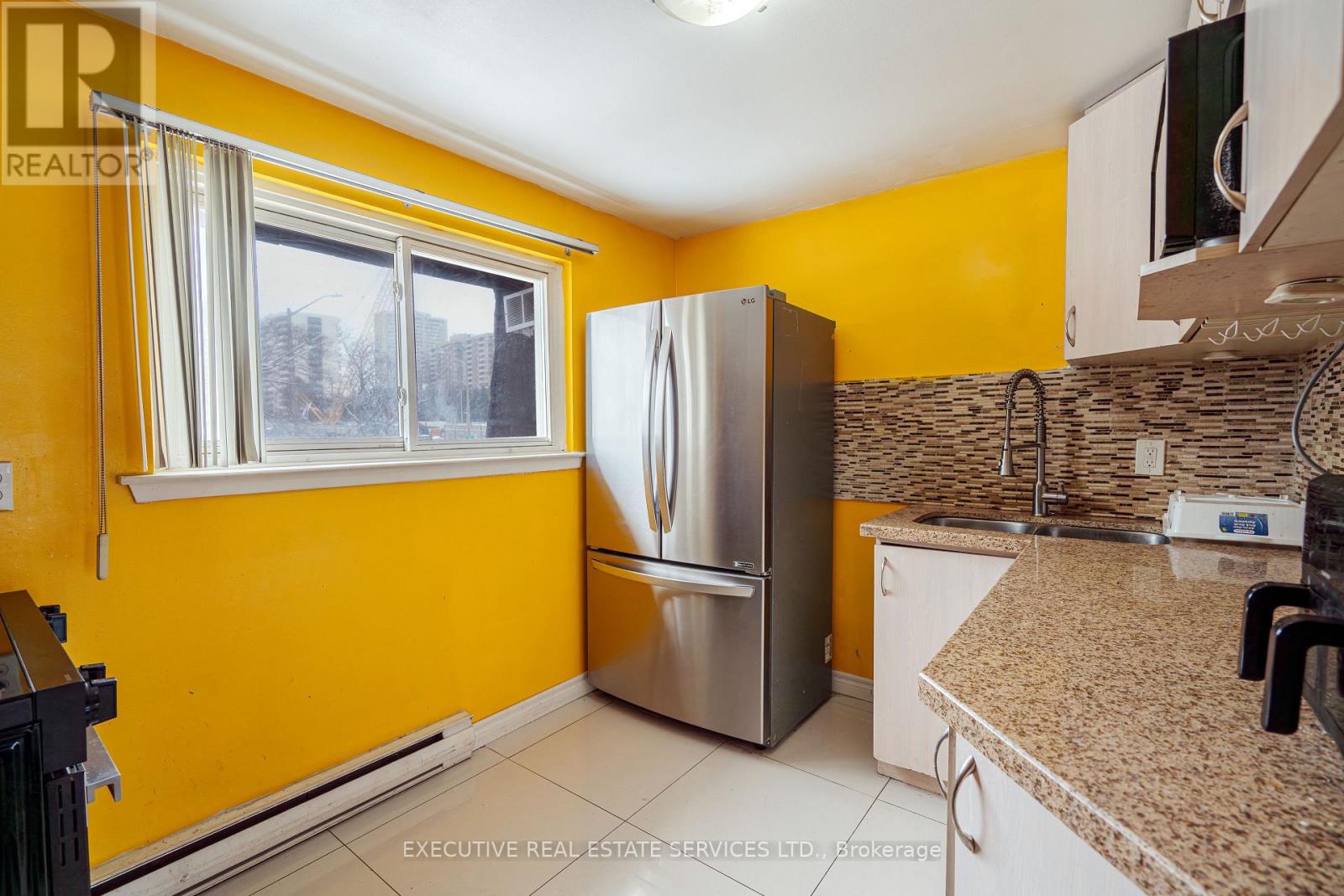 25 Briar Path Nw, Brampton, Ontario  L6T 2A2 - Photo 16 - W12824014