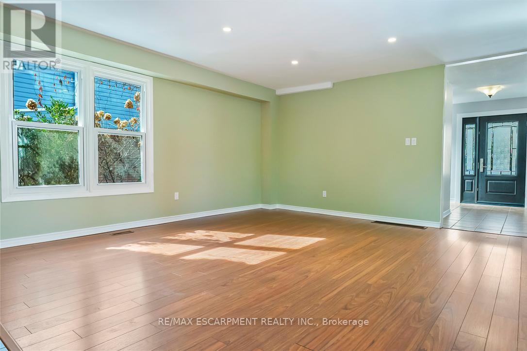 1163 Kos Boulevard, Mississauga, Ontario  L5J 4L3 - Photo 11 - W12824020