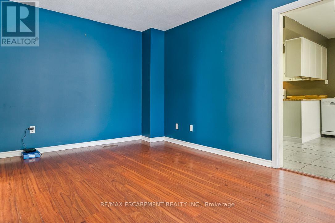 1163 Kos Boulevard, Mississauga, Ontario  L5J 4L3 - Photo 15 - W12824020