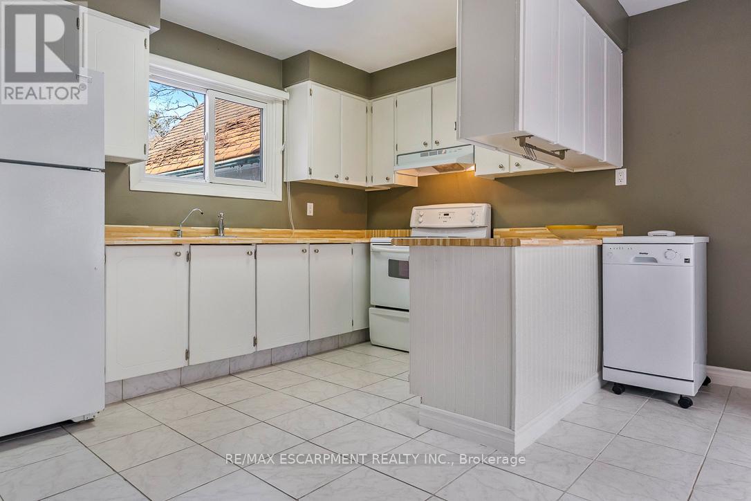 1163 Kos Boulevard, Mississauga, Ontario  L5J 4L3 - Photo 16 - W12824020