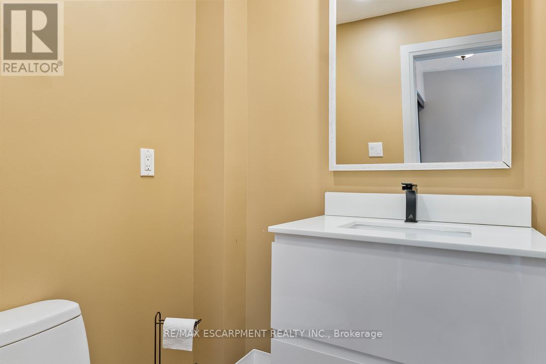 1163 Kos Boulevard, Mississauga, Ontario  L5J 4L3 - Photo 21 - W12824020