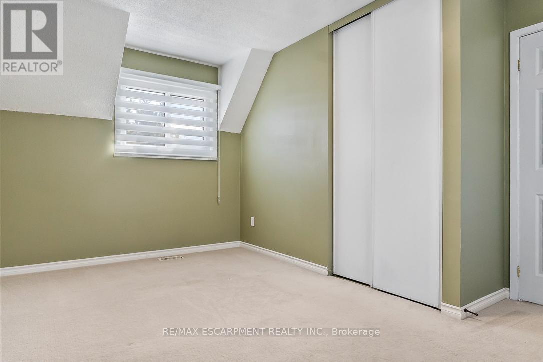 1163 Kos Boulevard, Mississauga, Ontario  L5J 4L3 - Photo 32 - W12824020