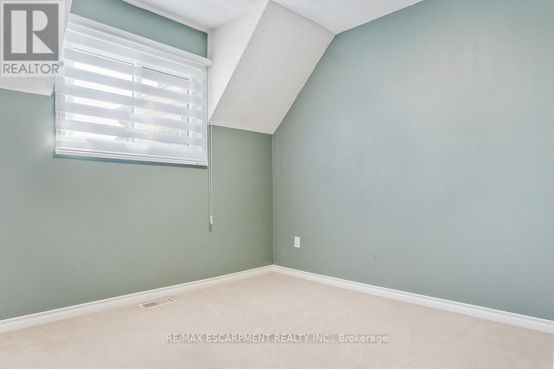 1163 Kos Boulevard, Mississauga, Ontario  L5J 4L3 - Photo 35 - W12824020