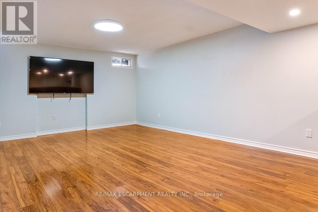 1163 Kos Boulevard, Mississauga, Ontario  L5J 4L3 - Photo 43 - W12824020