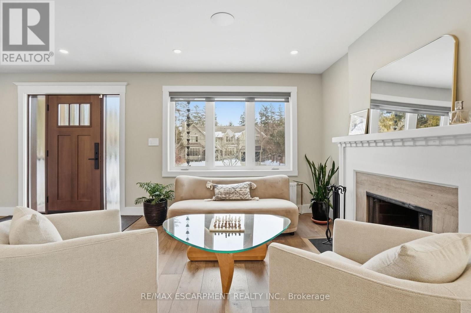 29 Pinewood Trail, Mississauga, Ontario  L5G 2L2 - Photo 6 - W12824030