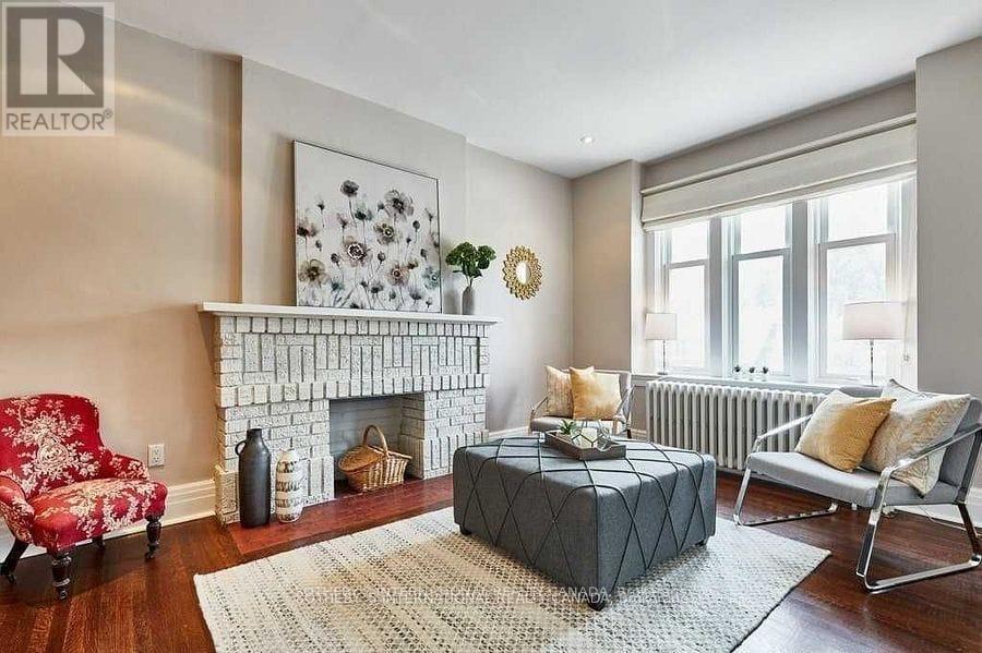 71 Gilmour Avenue, Toronto, Ontario M6P 3A8 - Photo 12 - W12824034