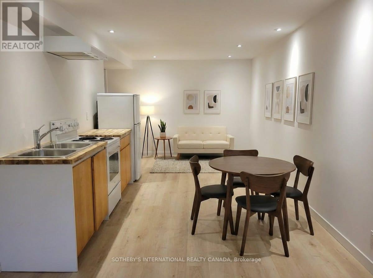 71 Gilmour Avenue, Toronto, Ontario M6P 3A8 - Photo 19 - W12824034