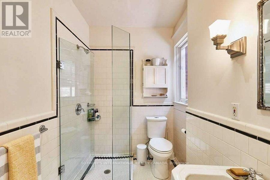 71 Gilmour Avenue, Toronto, Ontario M6P 3A8 - Photo 26 - W12824034