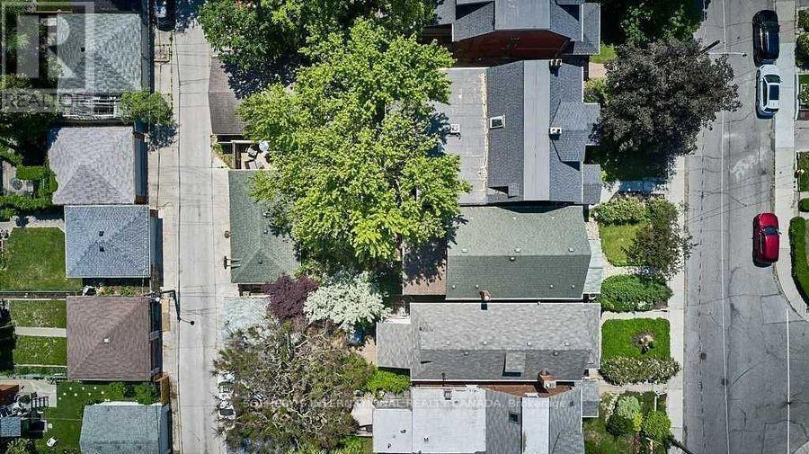 71 Gilmour Avenue, Toronto, Ontario M6P 3A8 - Photo 30 - W12824034