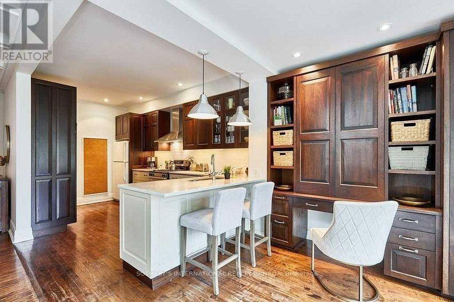 71 Gilmour Avenue, Toronto, Ontario M6P 3A8 - Photo 6 - W12824034