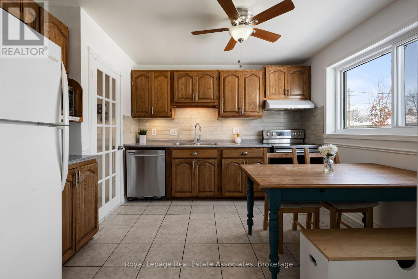 55 Mcintyre Crescent, Halton Hills (Georgetown), Ontario  L7G 1N5 - Photo 11 - W12824042