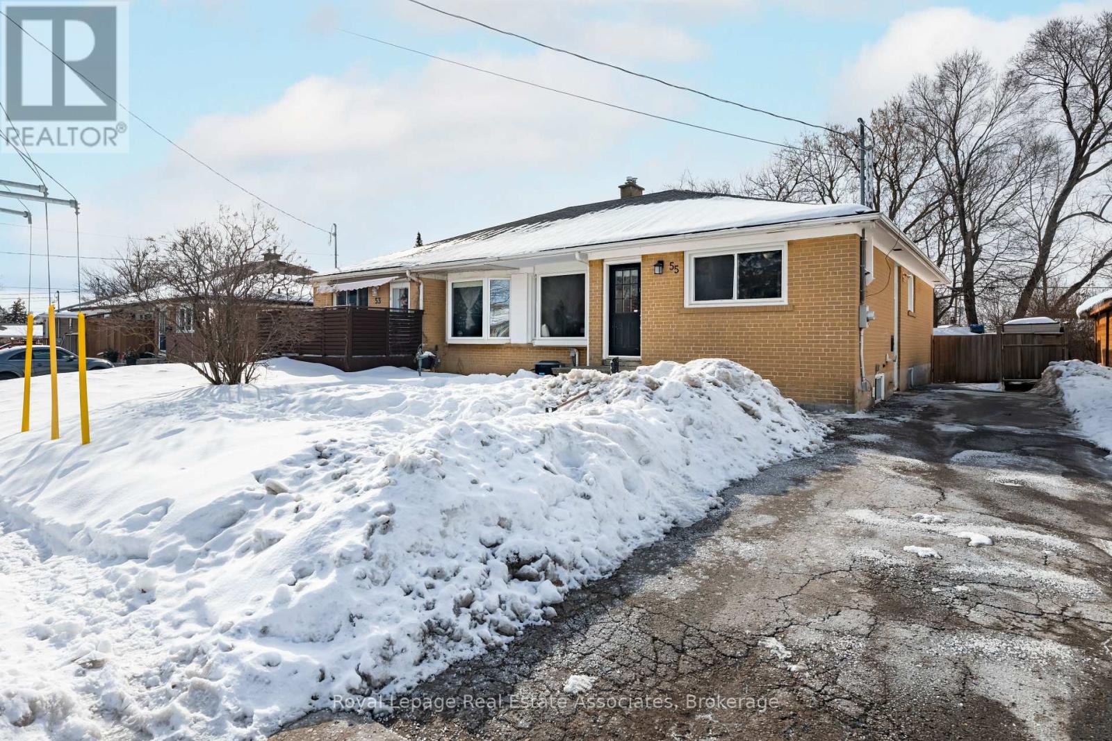 55 Mcintyre Crescent, Halton Hills (Georgetown), Ontario  L7G 1N5 - Photo 2 - W12824042