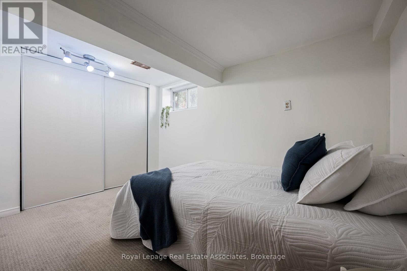 55 Mcintyre Crescent, Halton Hills (Georgetown), Ontario  L7G 1N5 - Photo 32 - W12824042