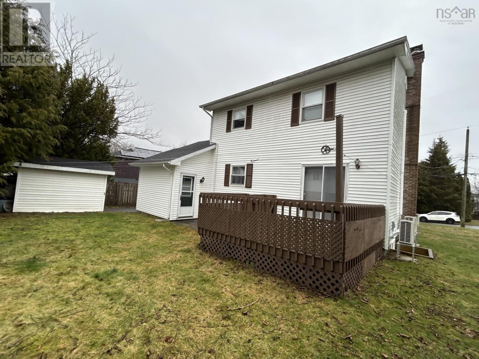 2 Foster Street, Kentville, Nova Scotia  B4N 1X3 - Photo 5 - 202603444