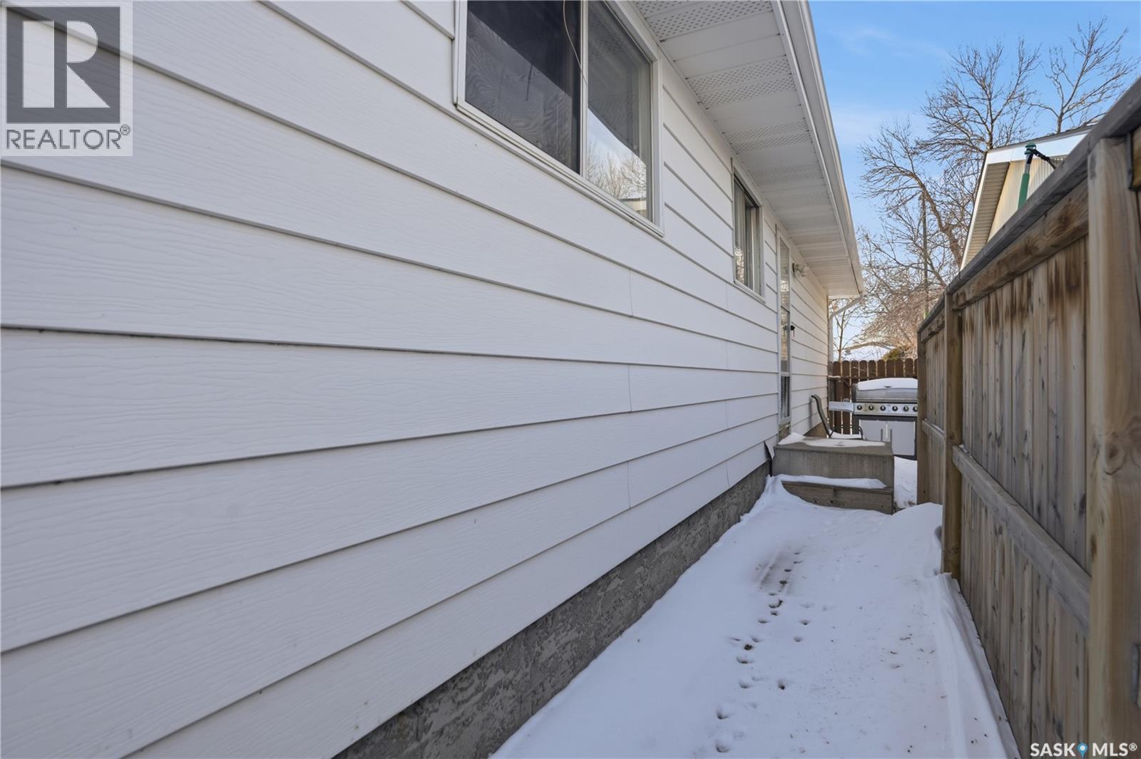 62 Vernon Crescent, Regina, Saskatchewan  S4R 7P5 - Photo 37 - SK029193