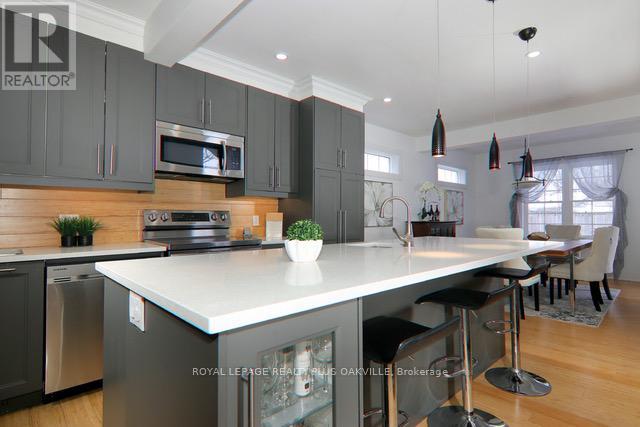 318 Beachview Avenue, Fort Erie (Crescent Park), Ontario  L2A 4L7 - Photo 9 - X12824060