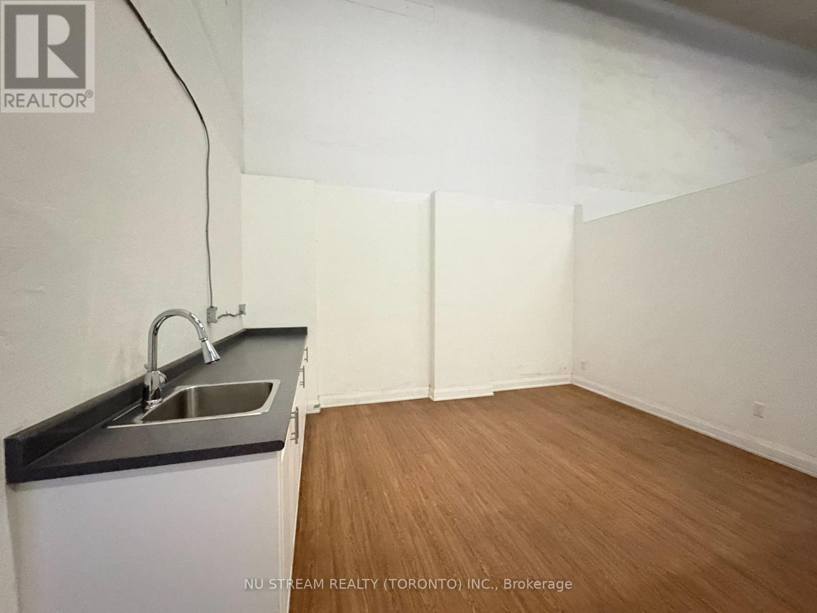 1 - 30 West Pearce Street, Richmond Hill, Ontario L4B 1E3 - Photo 6 - N12810150