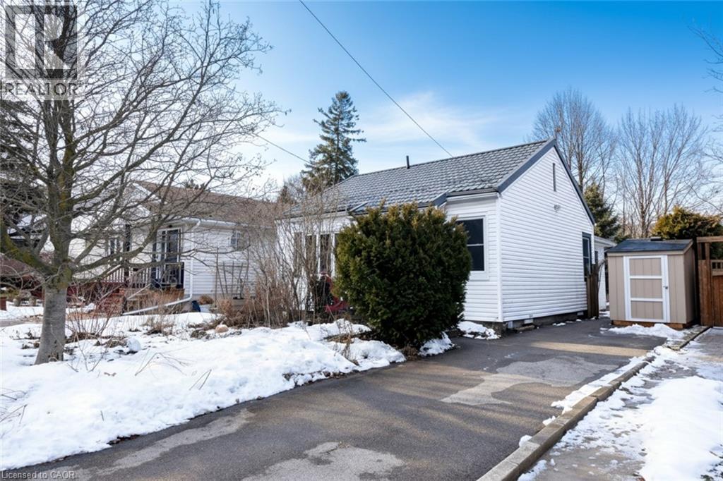 30 Hunter Street, Dundas, Ontario  L9H 1E6 - Photo 2 - 40808056