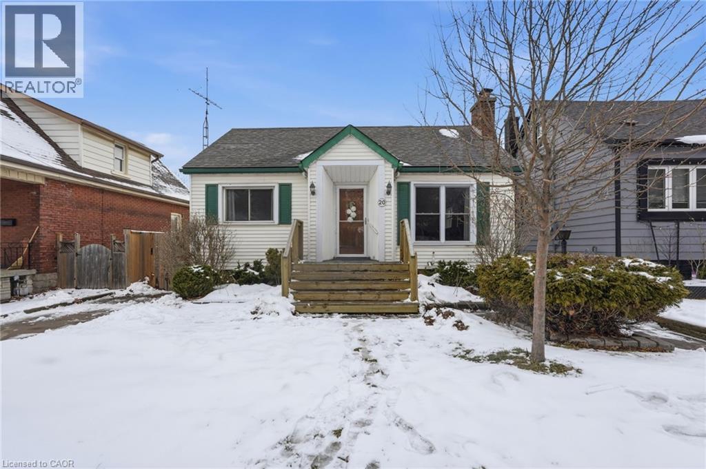 20 East 18th Street, Hamilton, Ontario  L9A 4N7 - Photo 1 - 40807735